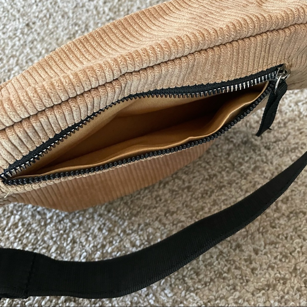 Hip Pouch - Picture 5 of 5
